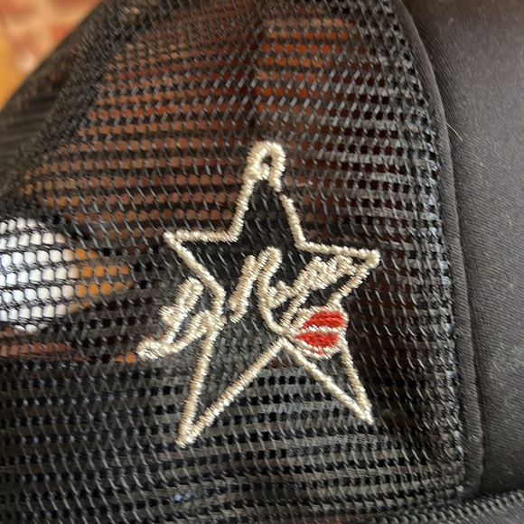 La Ropa SnapBack - Picture 2 of 3